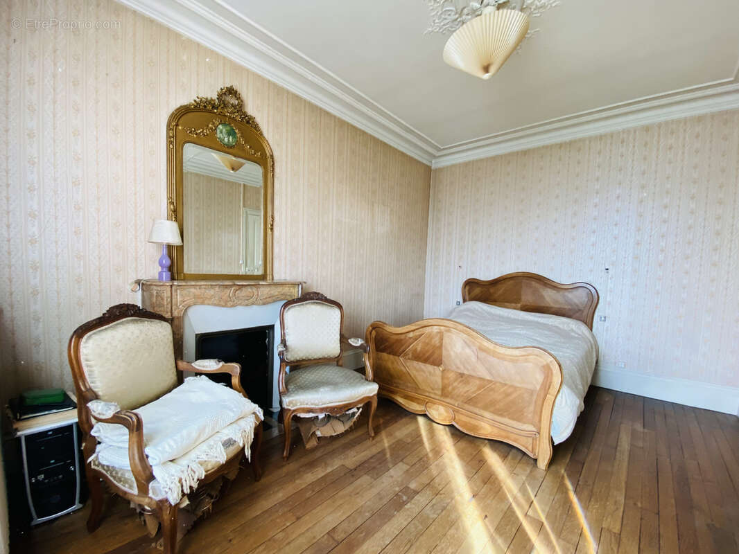 Maison à FONTAINEBLEAU