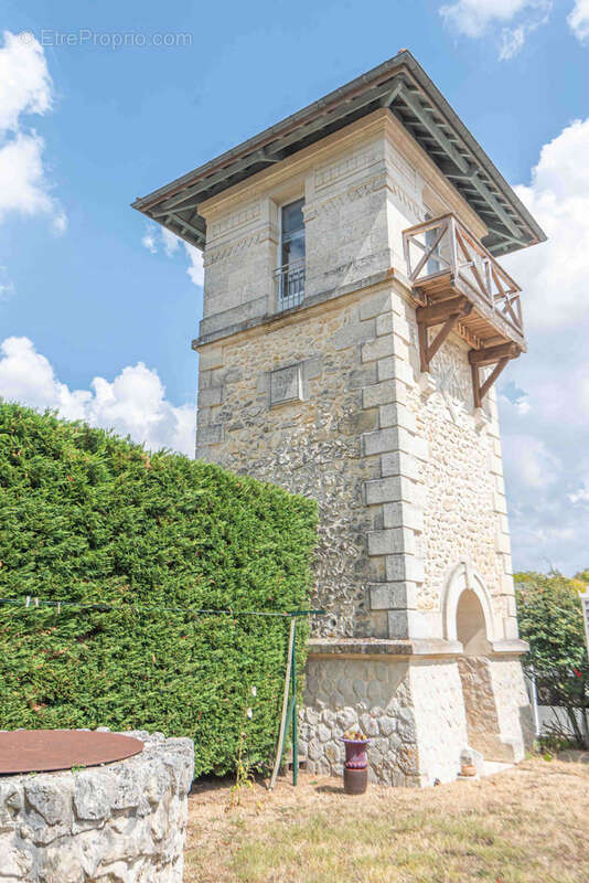 Maison à POMPIGNAC