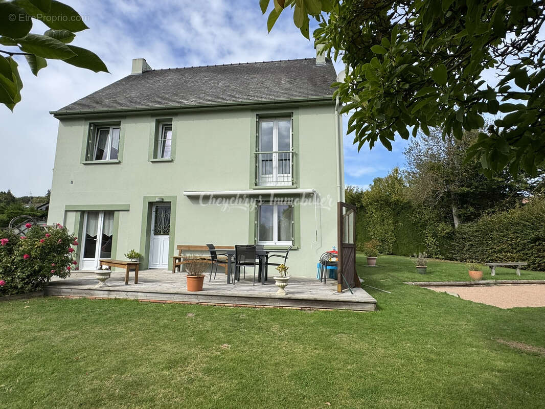 Maison à SAINT-MARTIN-AUX-CHARTRAINS