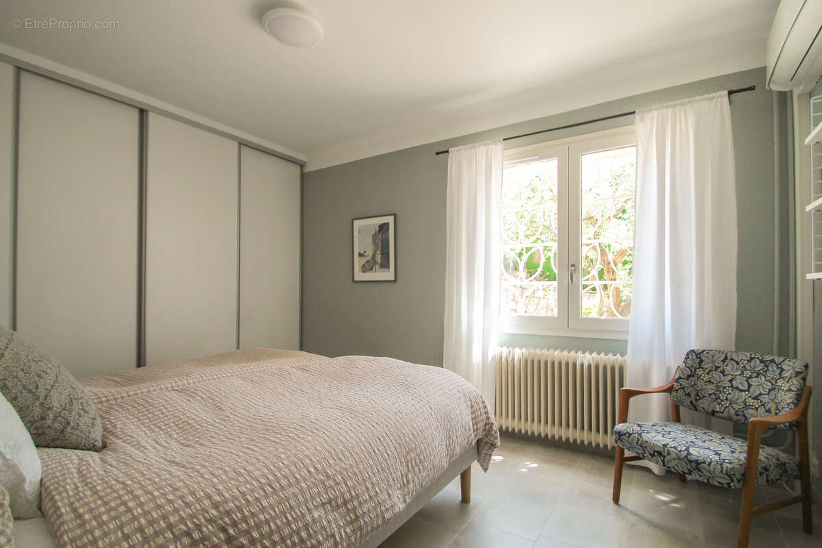 Maison à TOURRETTES