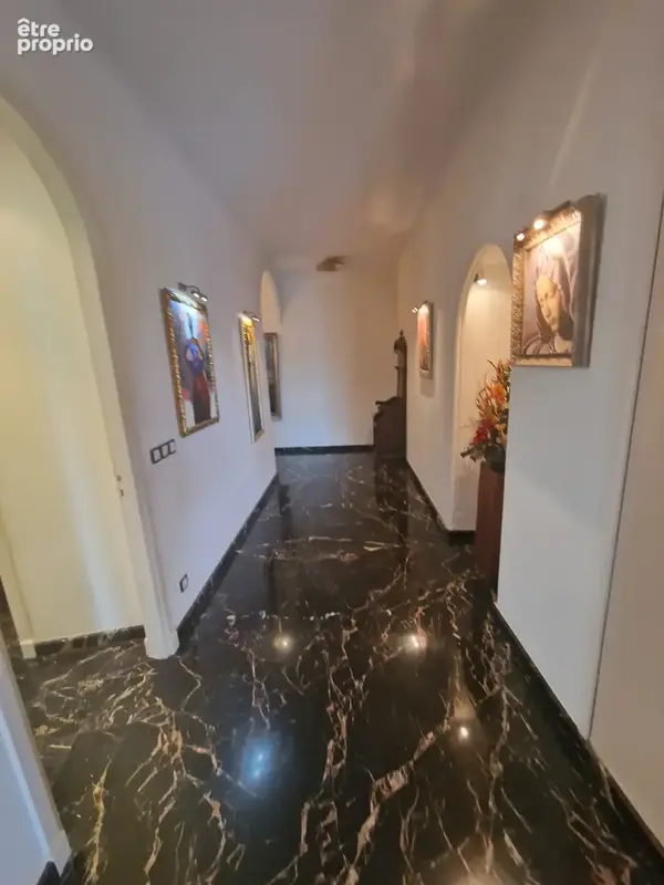 Grand T2  dans un ancien palace de Menton - photo 3