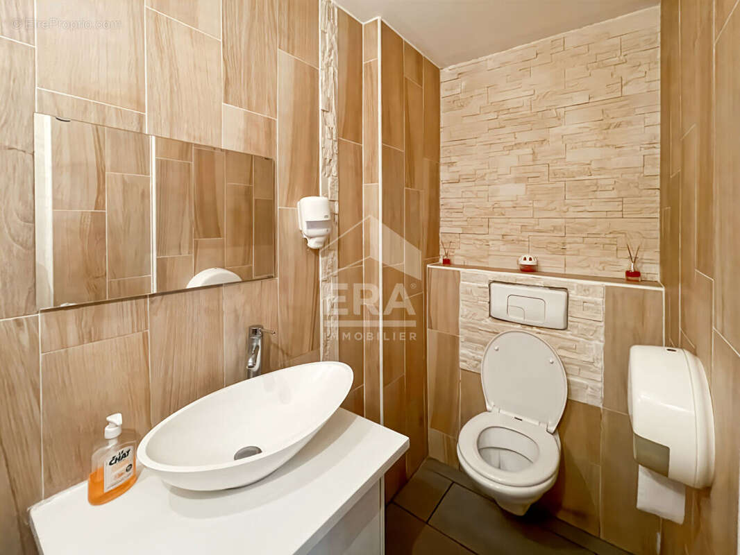 Autre à MARSEILLE-8E