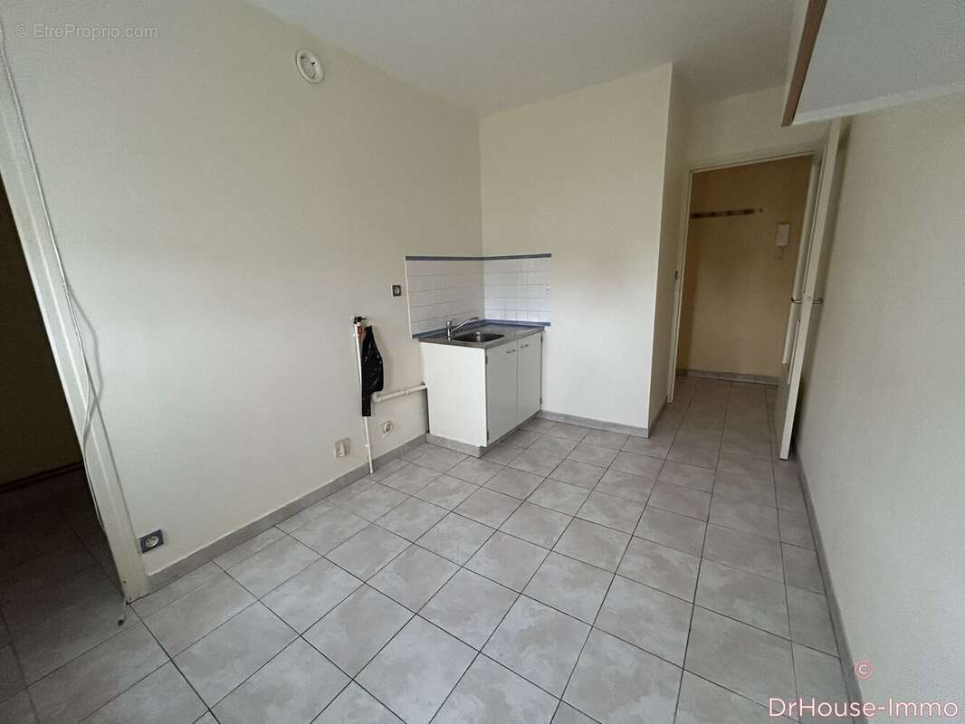 Appartement à LA CHAPELLE-SAINT-LUC