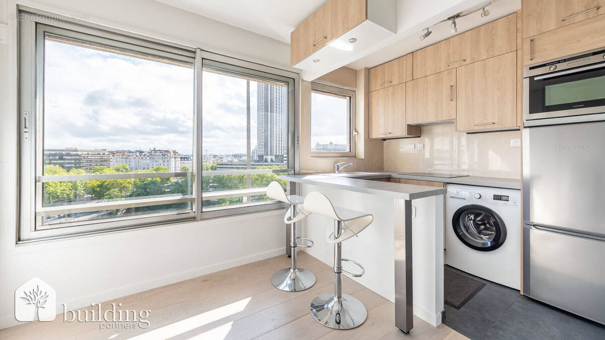 Appartement à PARIS-17E