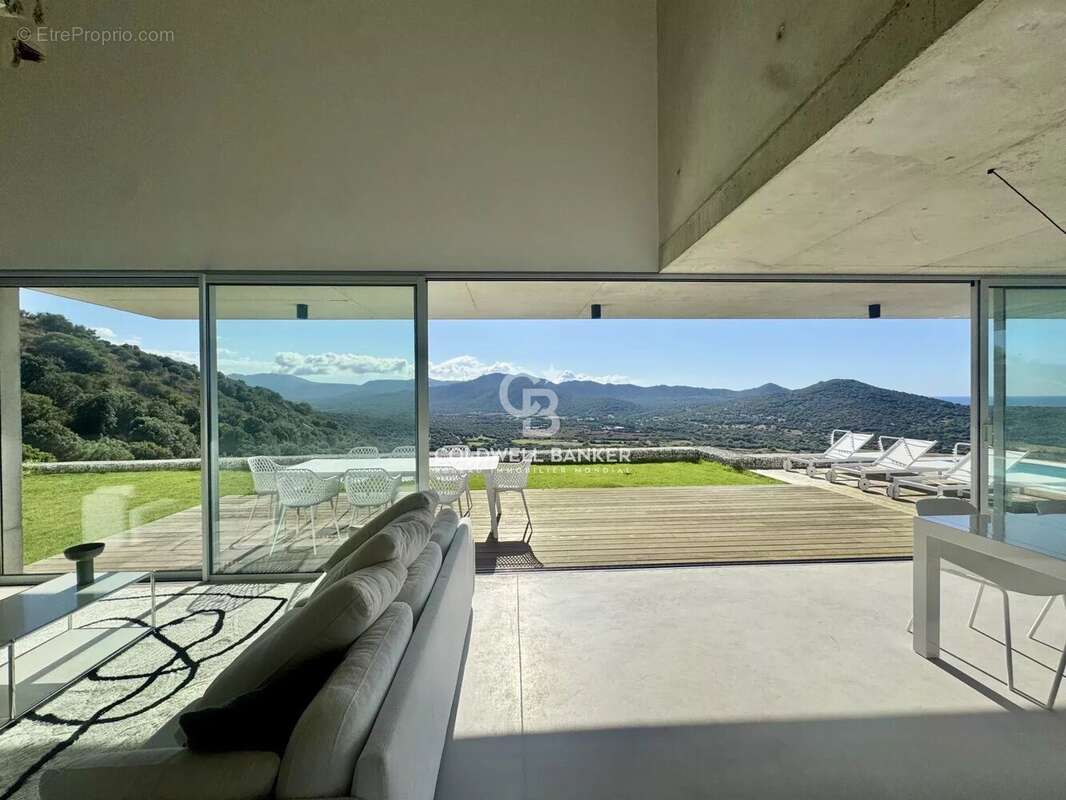 Maison à L'ILE-ROUSSE