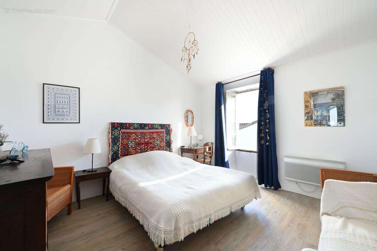 Maison à SAINT-CLEMENT-DES-BALEINES