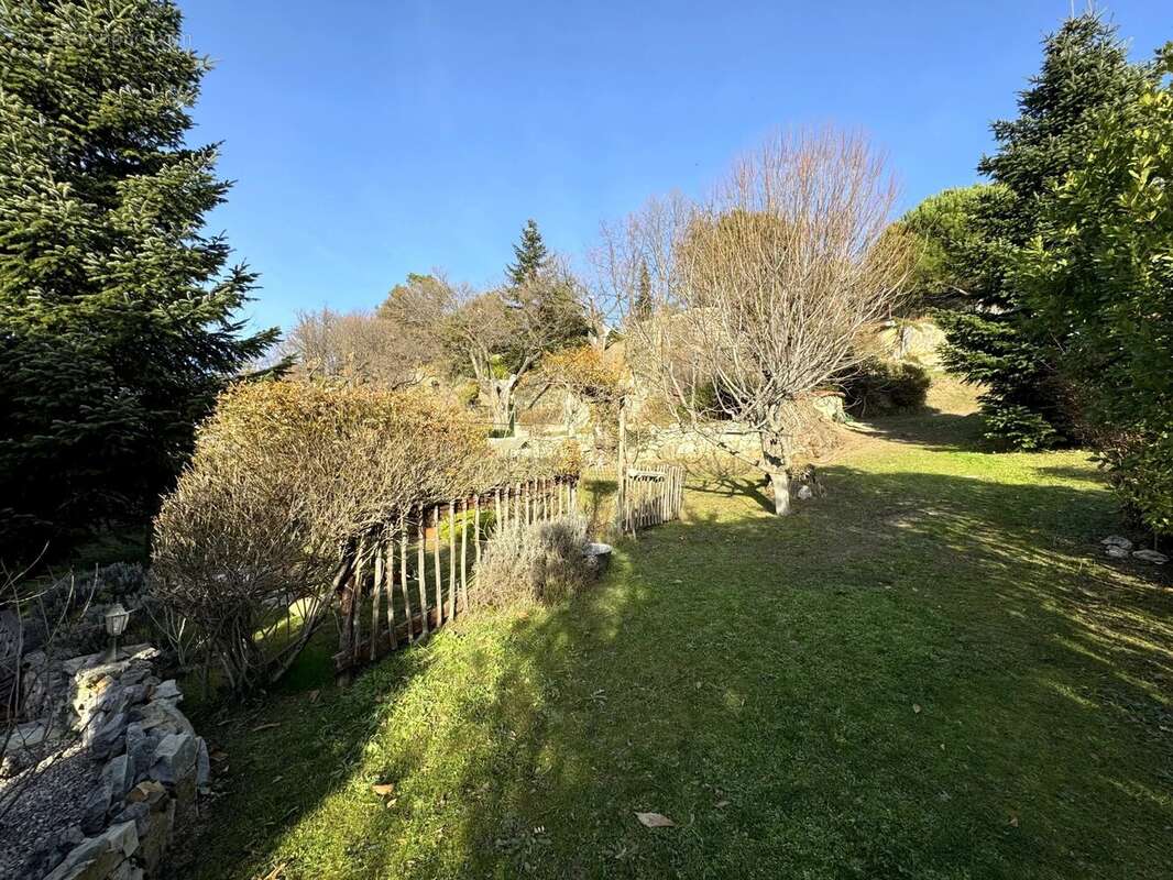 Maison à BERRE-LES-ALPES