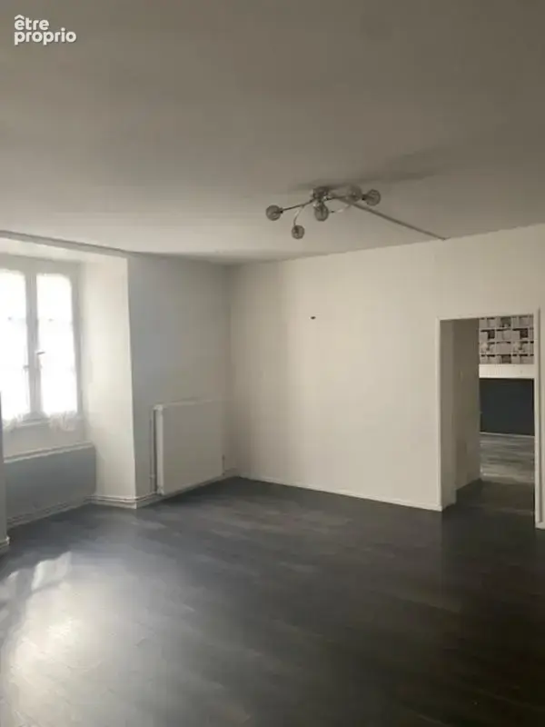 Au cœur du village de Marthon, Bâtiment en pierres, ancien commerce, bar pizza,  avec logement au dessus - photo 7