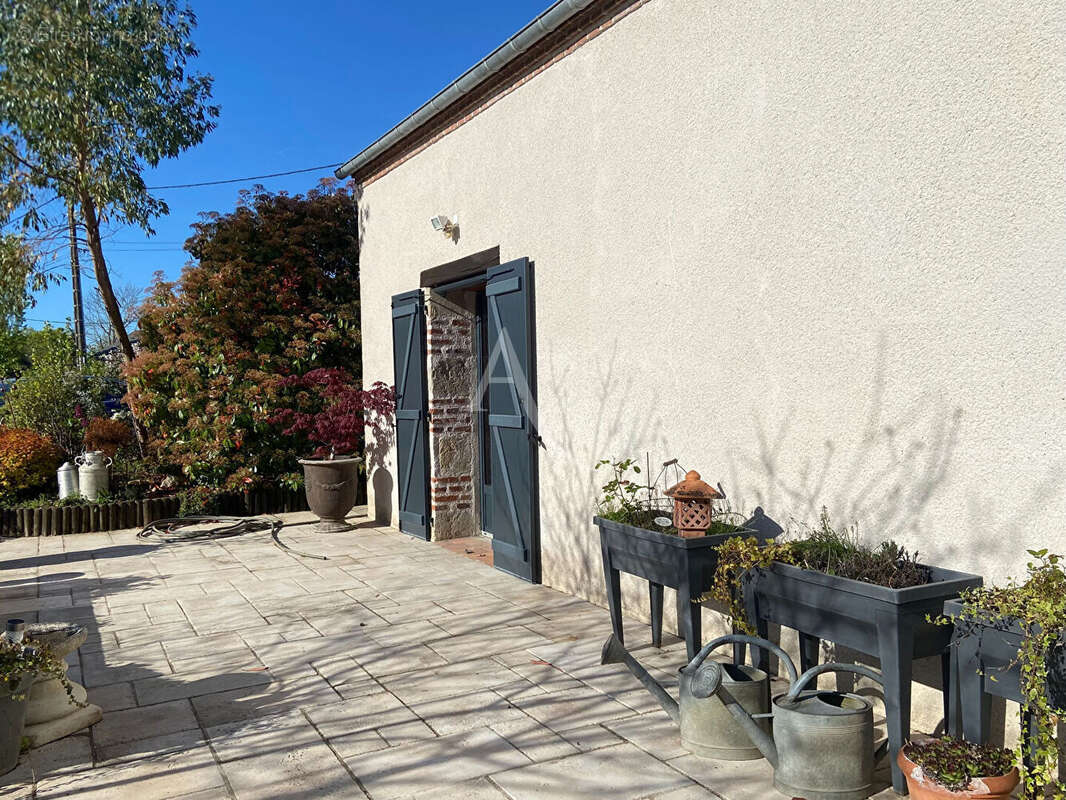 Maison à FEROLLES