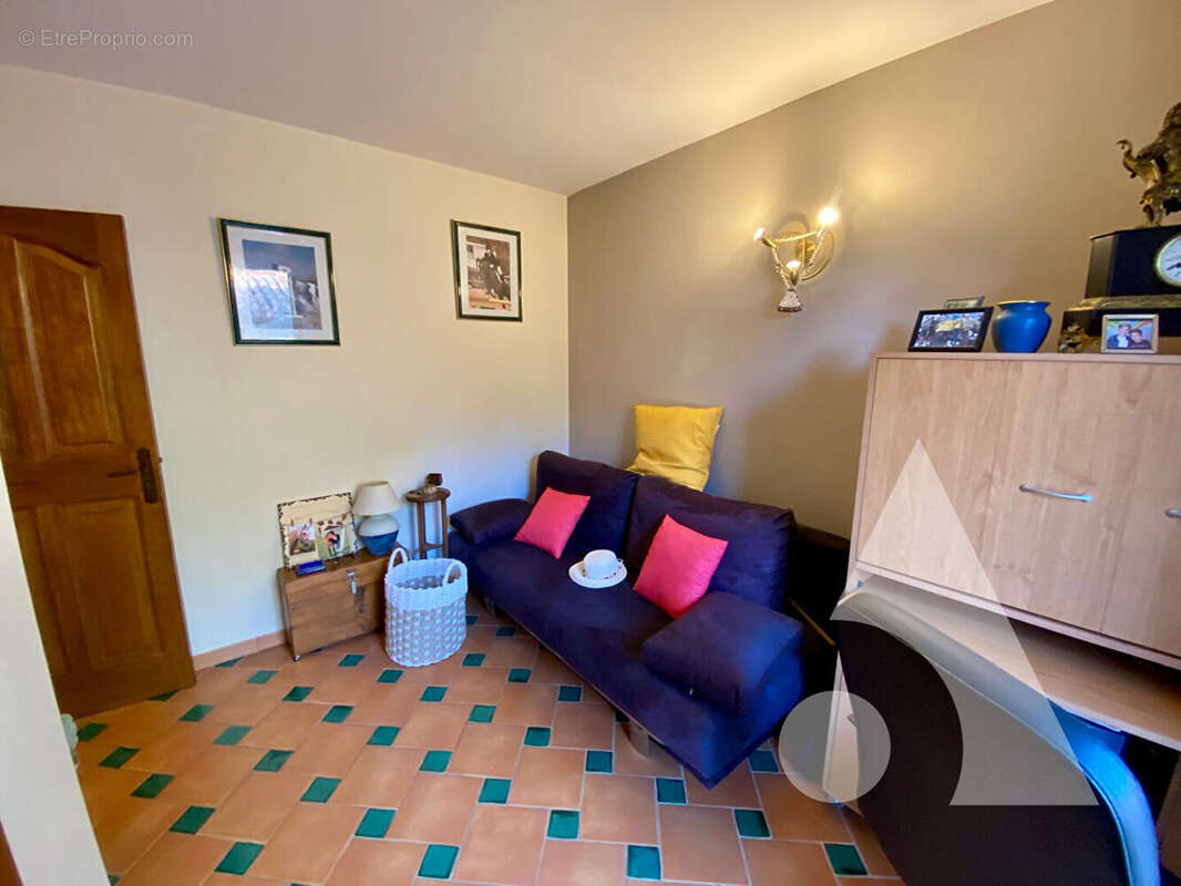 Maison à ENTRECASTEAUX