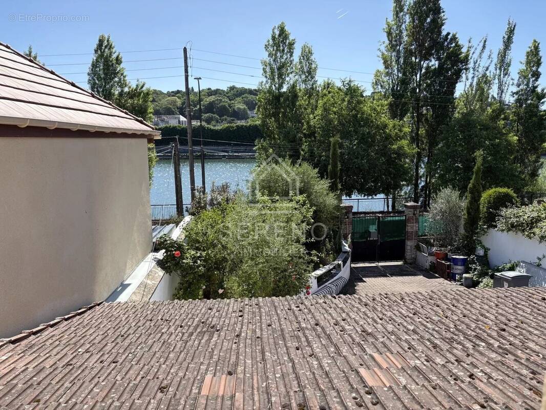 Maison à VILLENEUVE-LE-ROI