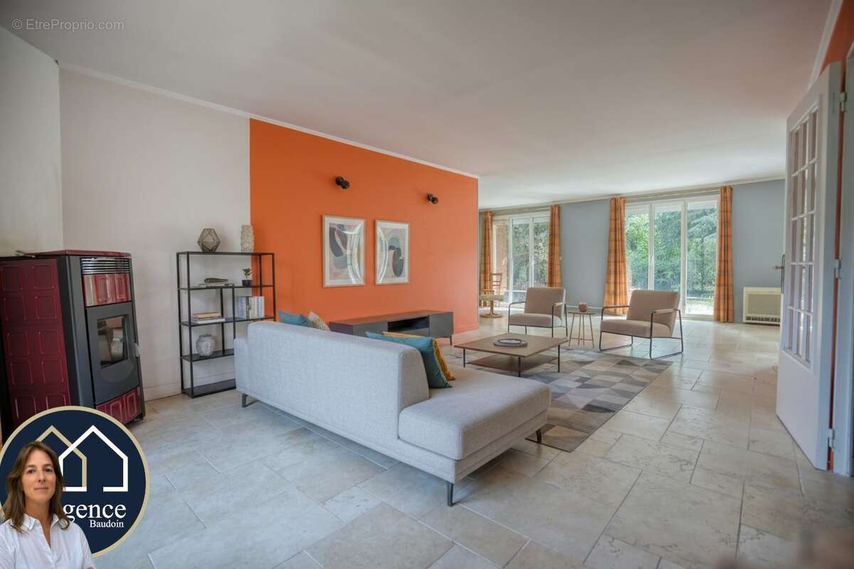 Maison à PLAISIR