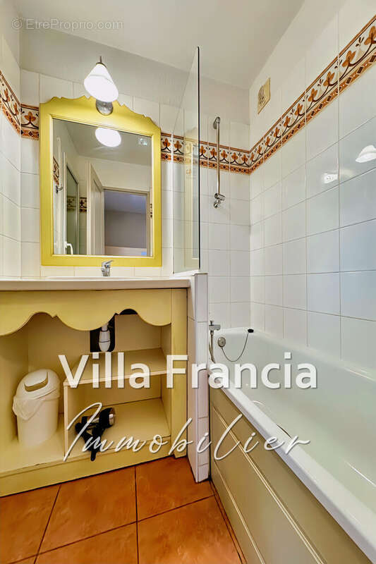 Appartement à MANDELIEU-LA-NAPOULE