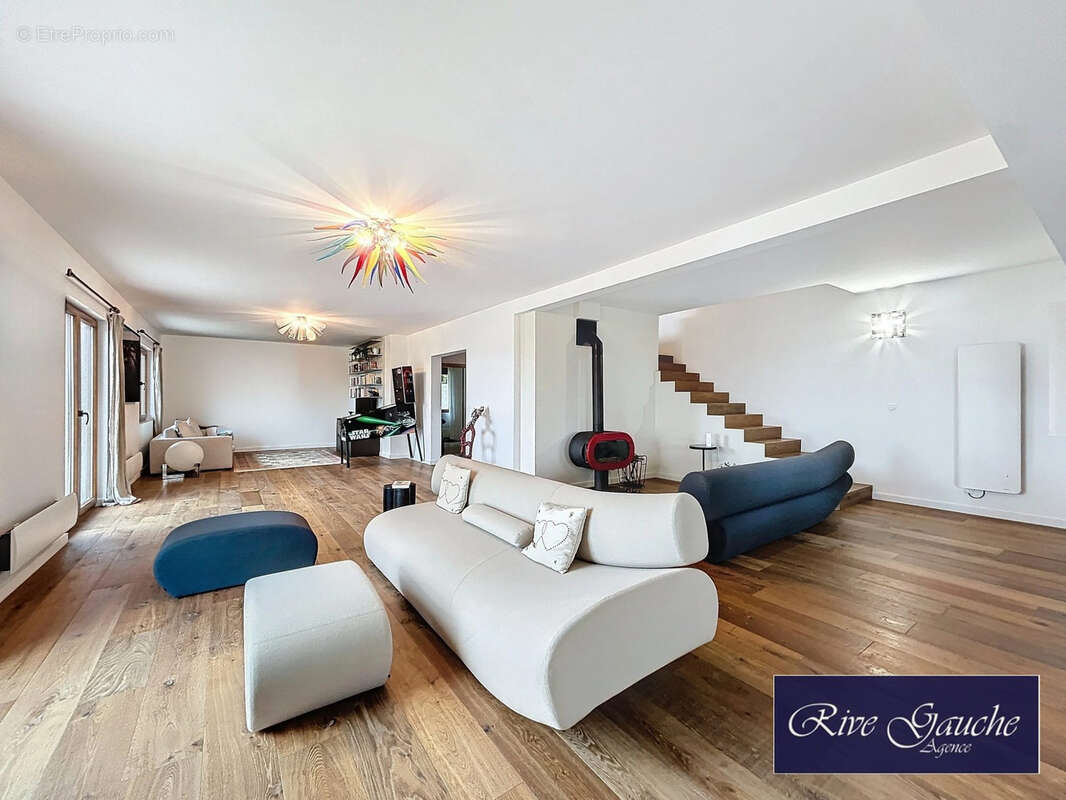 Maison à CHENS-SUR-LEMAN