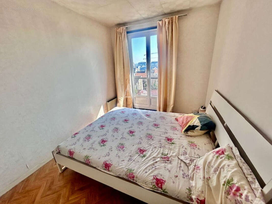 Appartement à LE BOURGET