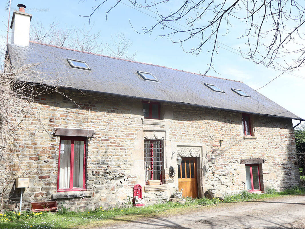 Maison à MORTAIN