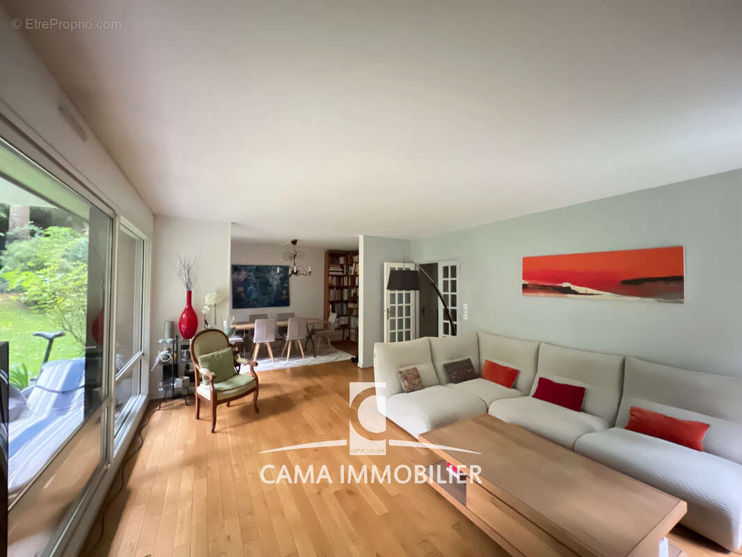 Appartement à JOUY-EN-JOSAS