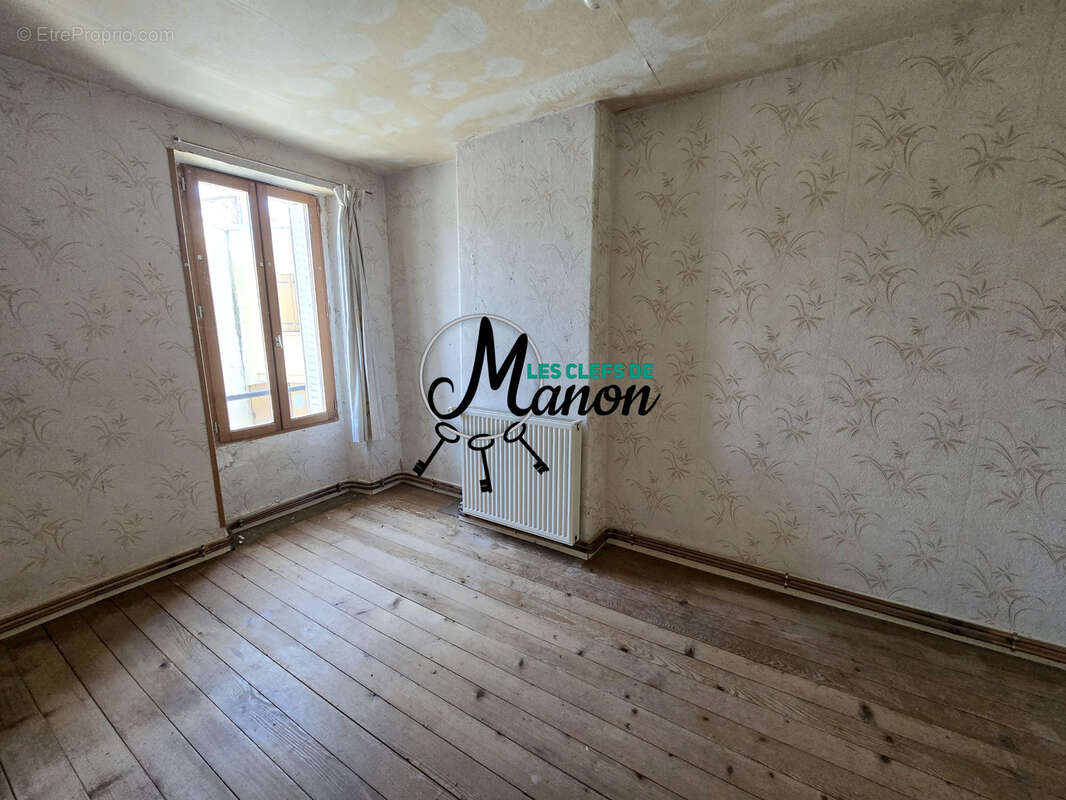 Maison 3 chambres à rénover BESSINES SUR GARTEMPE - photo 10