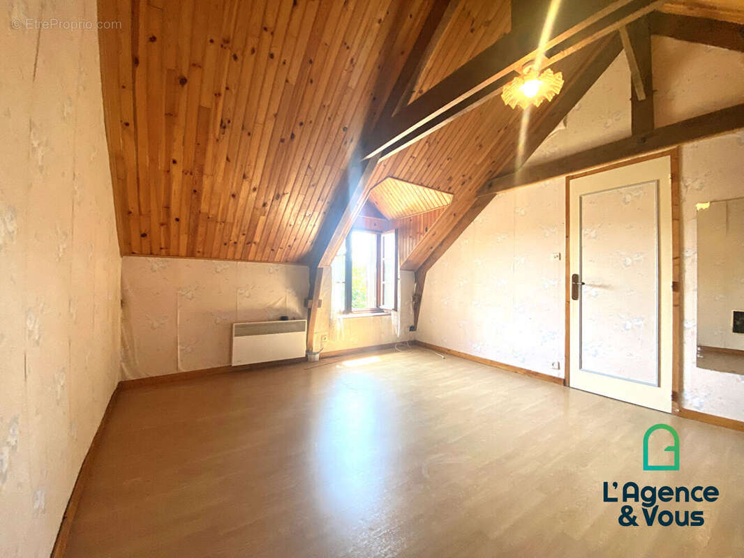 Maison 2 chambres en pierre avec  jardin, garage et atelier - photo 7