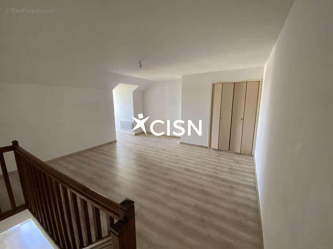 ST JACQUES - T2 duplex balcon et garage - photo 5