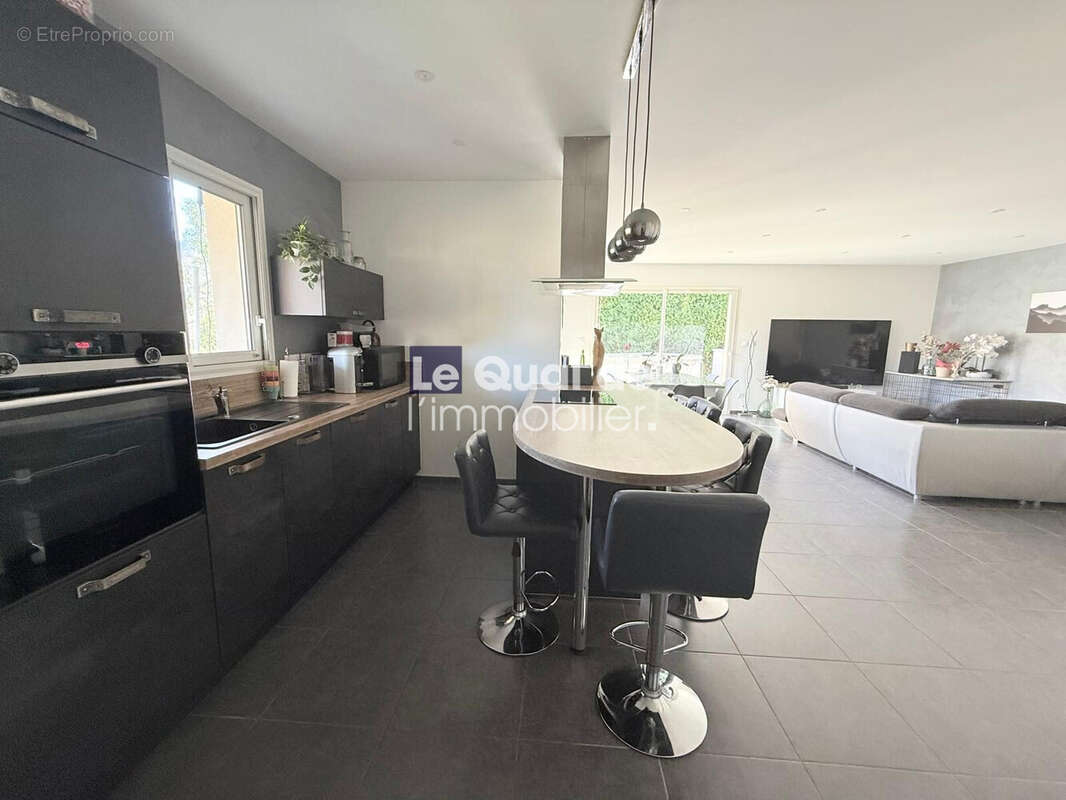 Maison 108 m² à Le Touvet  - photo 5