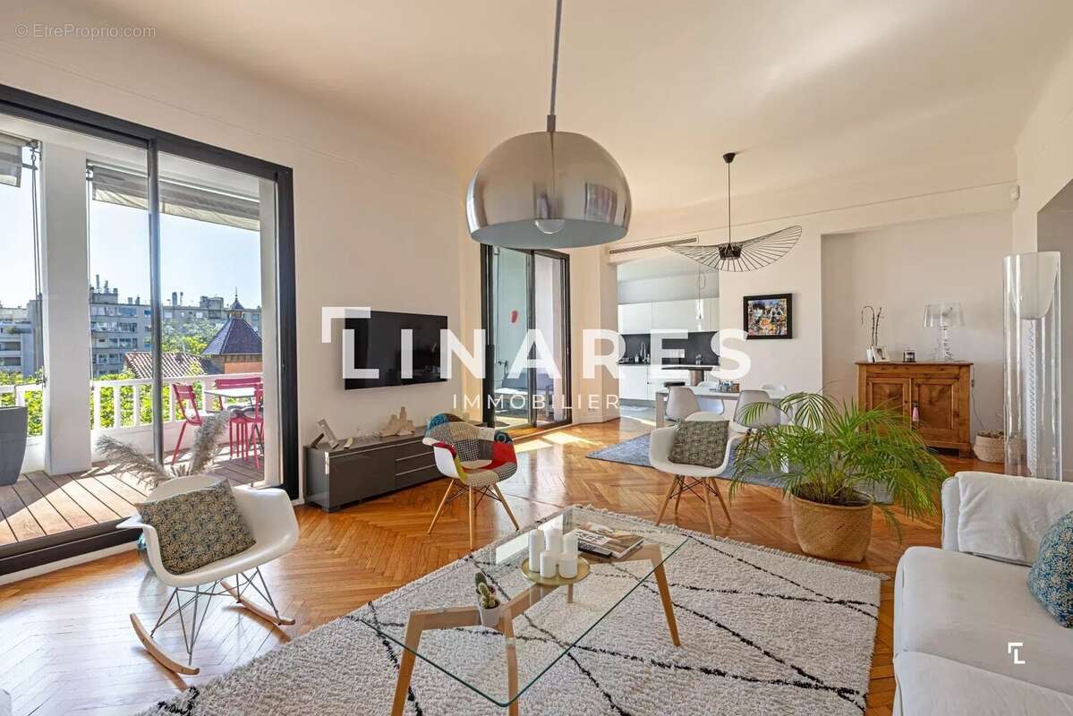 Appartement à MARSEILLE-8E