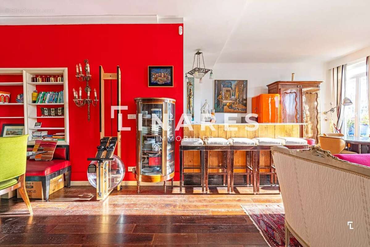 Appartement à MARSEILLE-1E