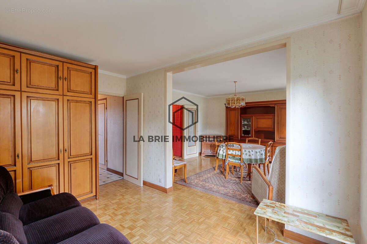 Appartement à VILLECRESNES