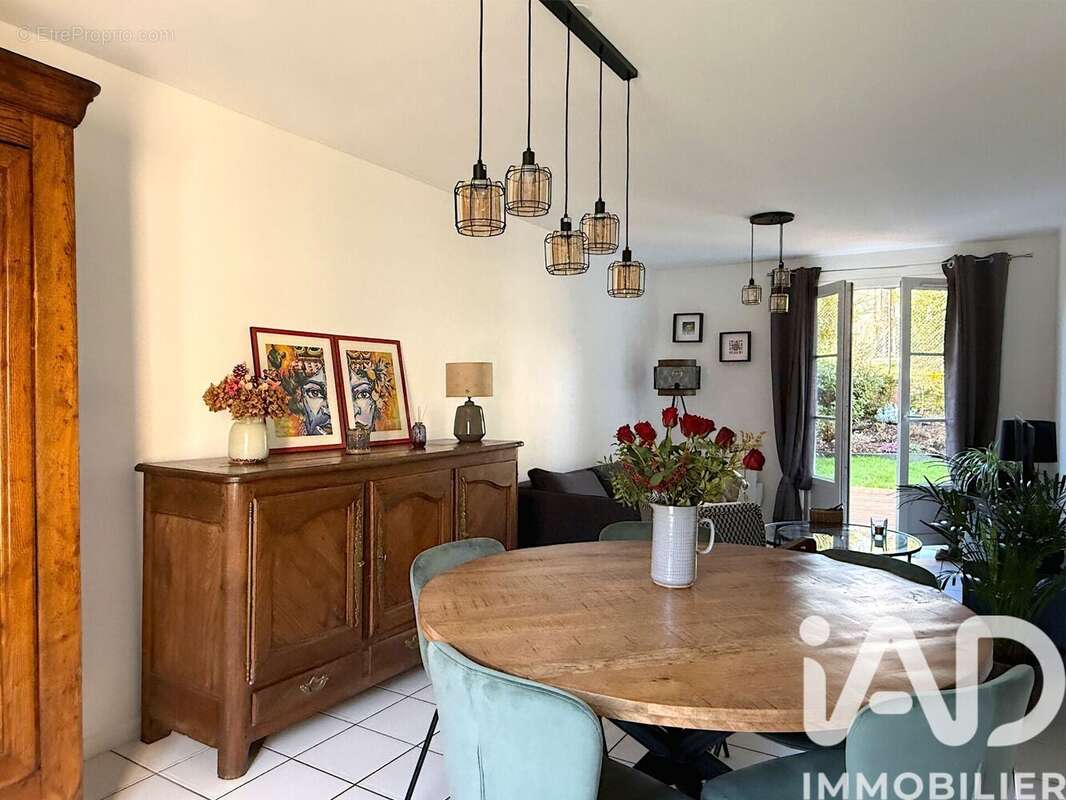 Maison 54 m² à Montfort-L'amaury  - photo 2