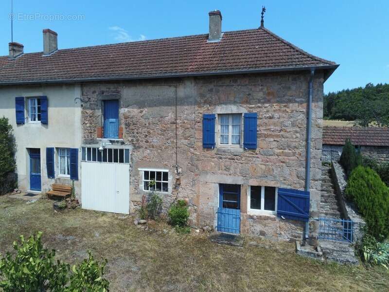 Maison à rénover 5 pièces / 110m² SUIN (71) Terrain de 4714m² - photo 3