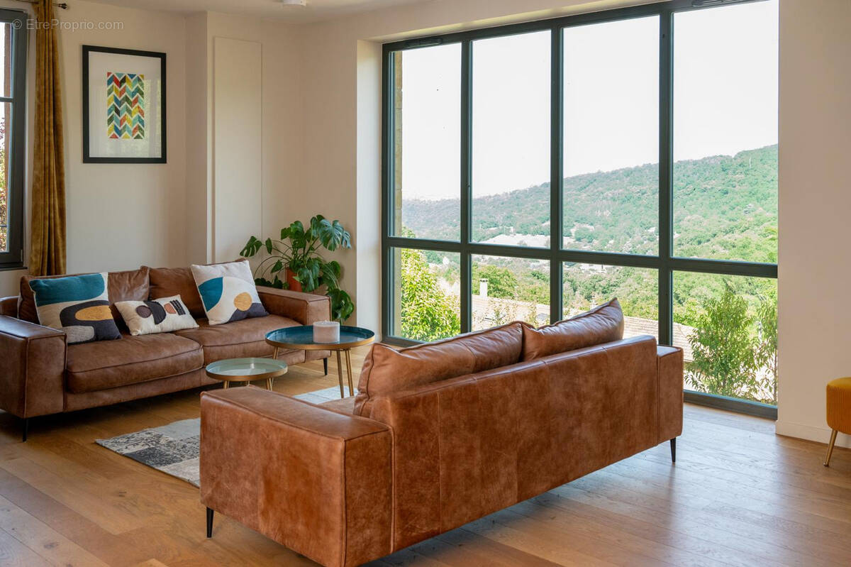 Maison à POLEYMIEUX-AU-MONT-D&#039;OR