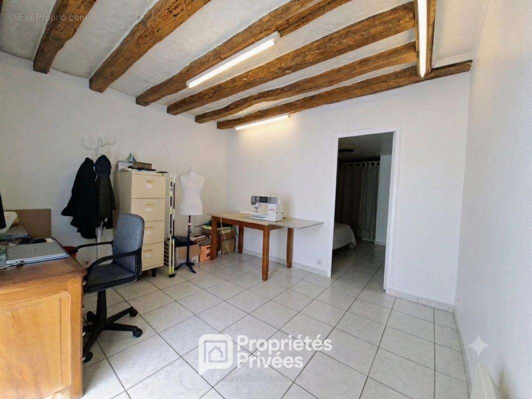 A VENDRE EN EXCLUSIVITÉ 37230 Fondettes, Maison de ville / Appartement 135m², 4/5 chambres, Cour fermée sécurisée, Stationnement - photo 11