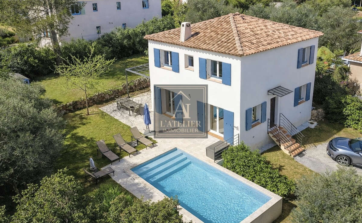 Maison récente avec 5 chambres, piscine et garage - photo 4