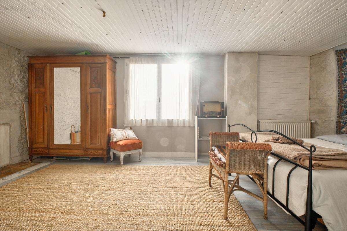 Maison à COULOUNIEIX-CHAMIERS