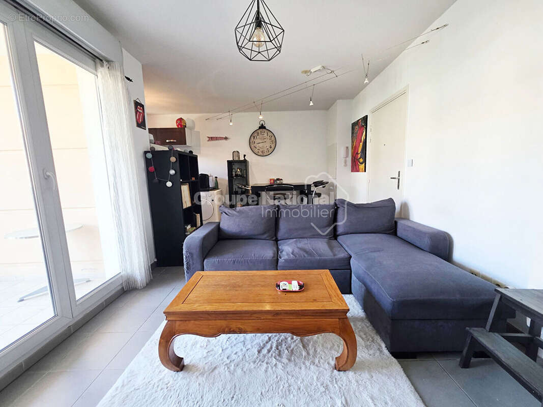 Appartement à SAINT-CHAMAS