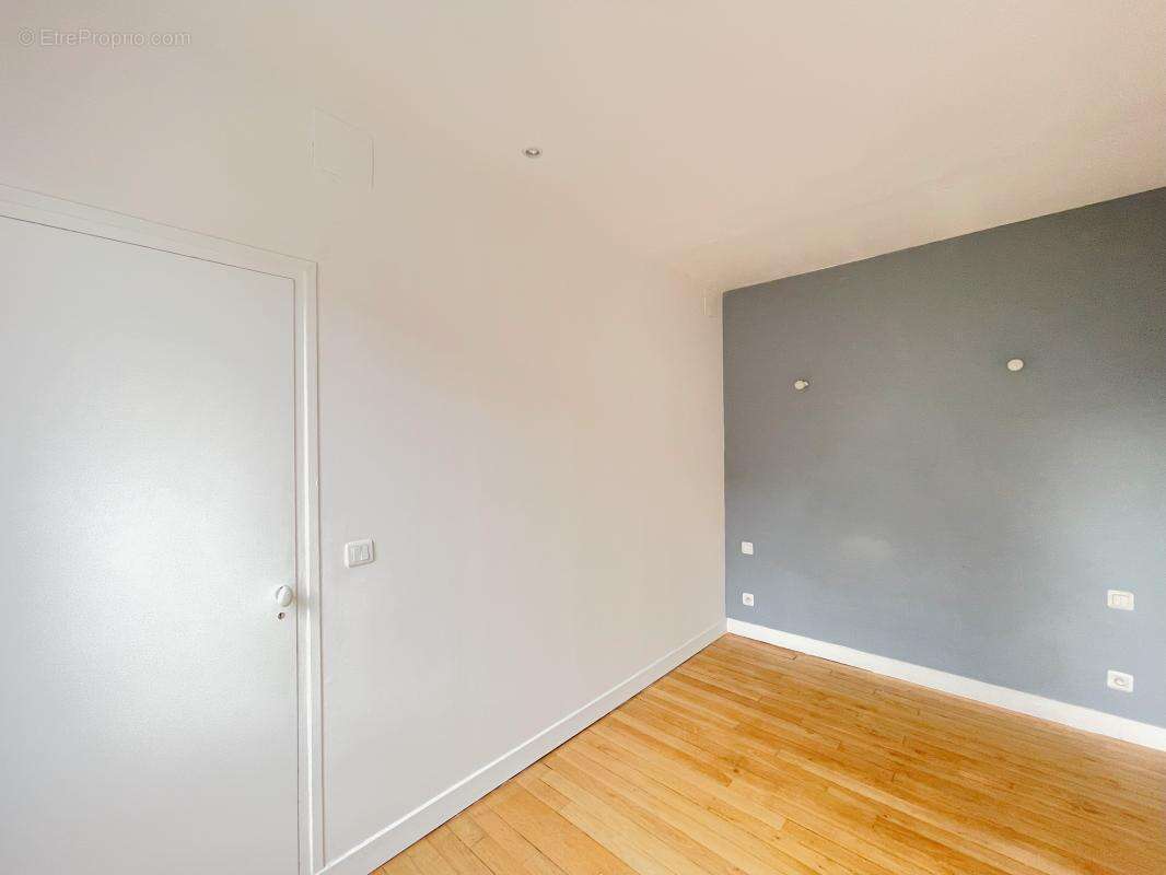 Appartement à PARIS-3E