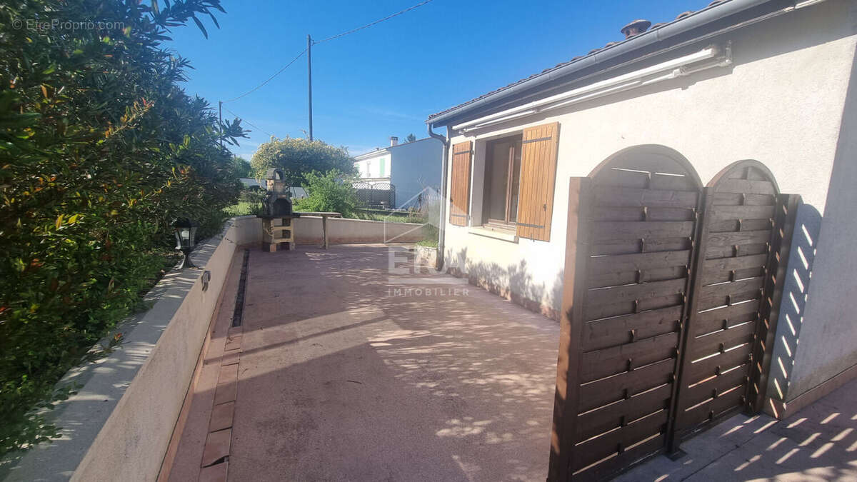 Maison 105m² à bussac-sur-charente - photo 2
