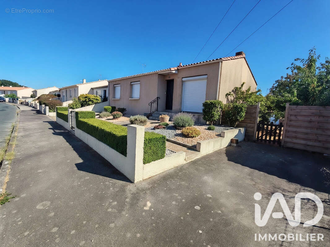 Maison 74 m² à La Roche-Sur-Yon  - photo 2