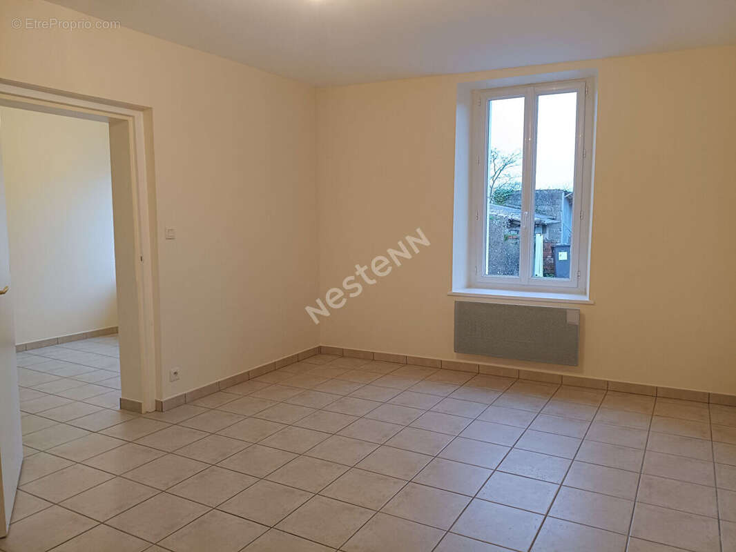 Maison en pierre familiale à vendre dans le bourg de commune de la Chaussaire - photo 5