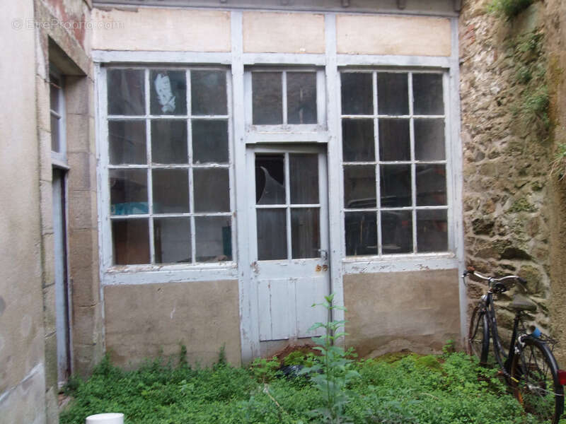 Emplacement N°1 locaux commerciaux et logement - photo 9