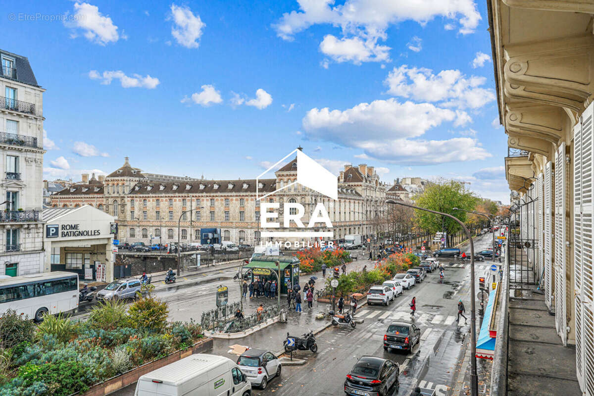 Appartement à PARIS-17E