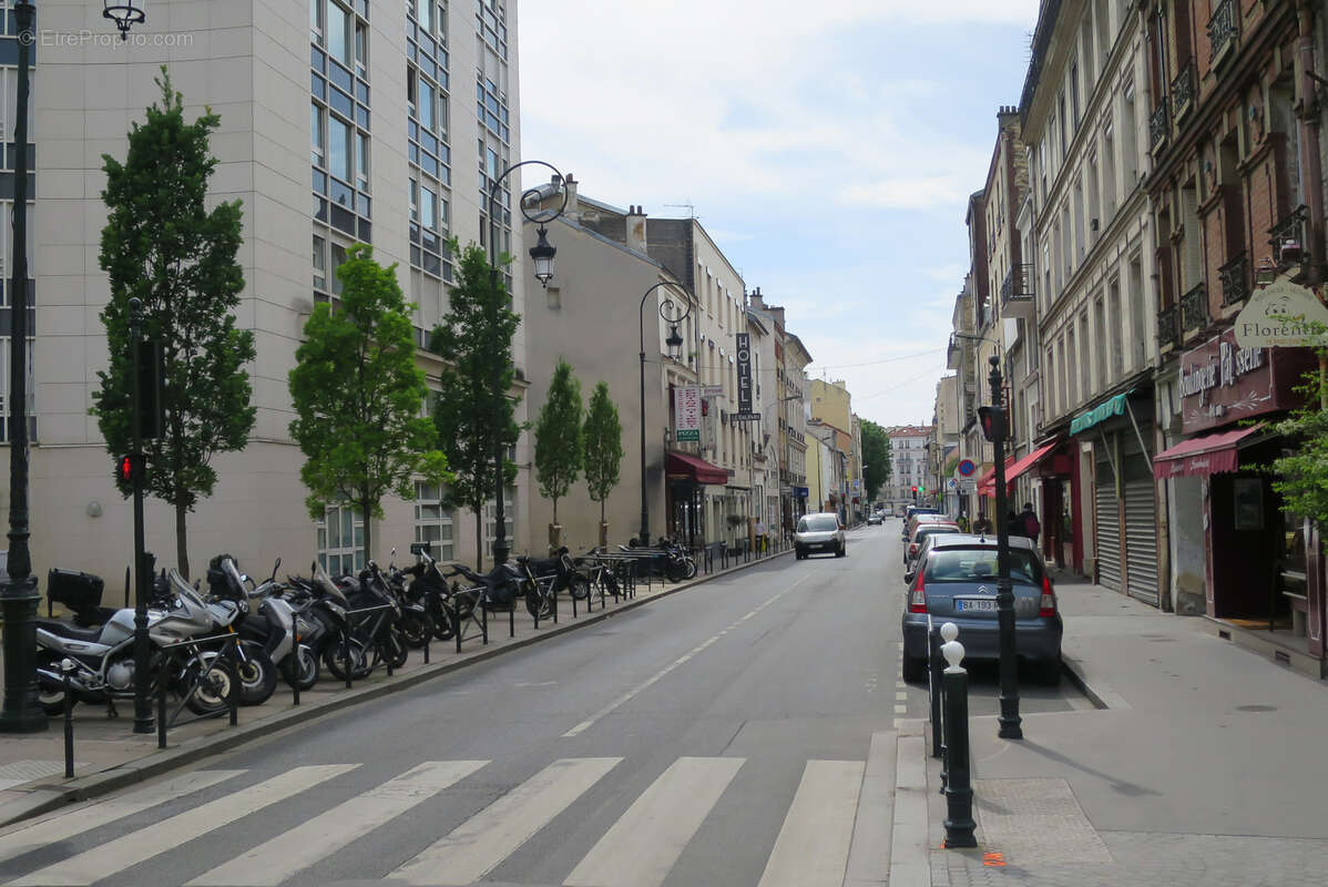 Commerce à PUTEAUX