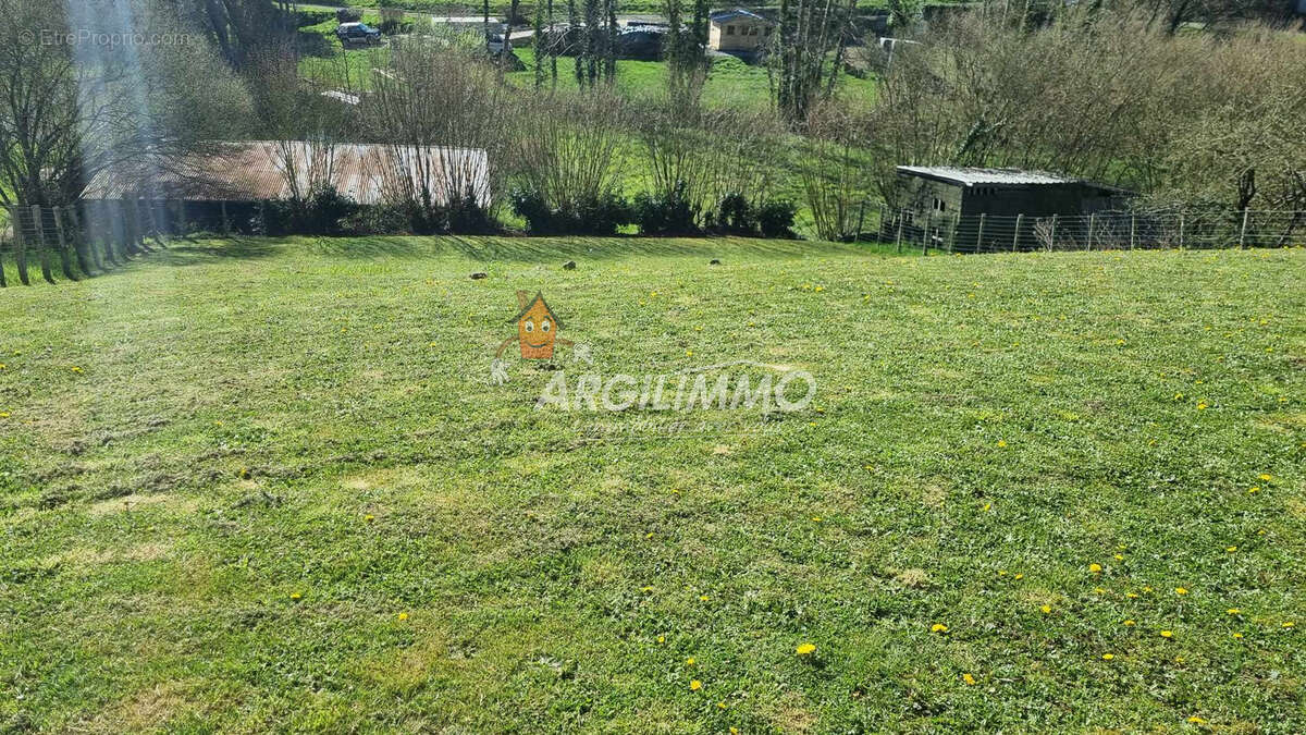 Maison à SAINT-CALAIS