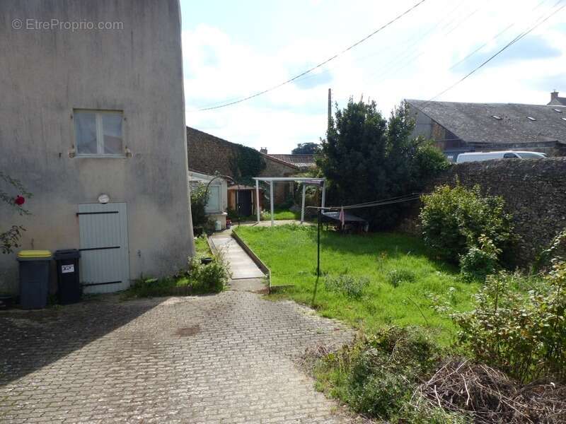 Maison à AIRVAULT