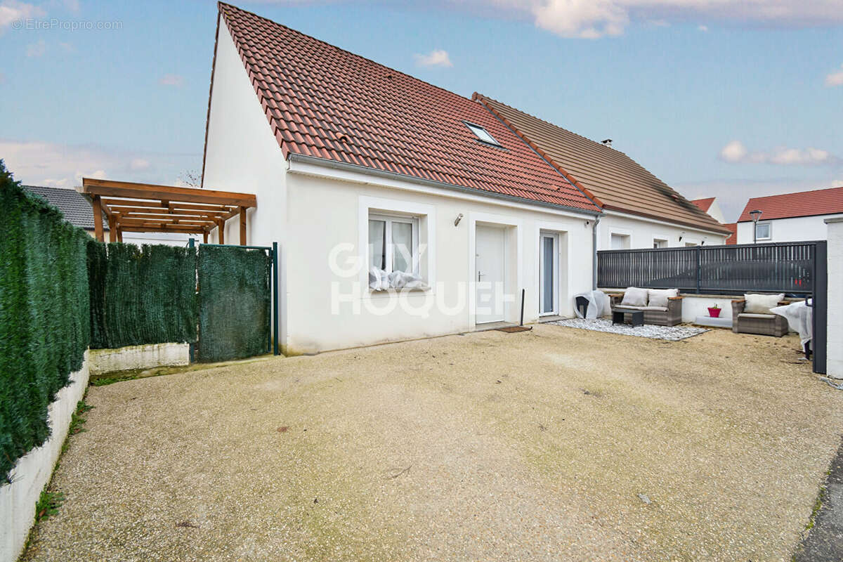 Maison à LIVERDY-EN-BRIE