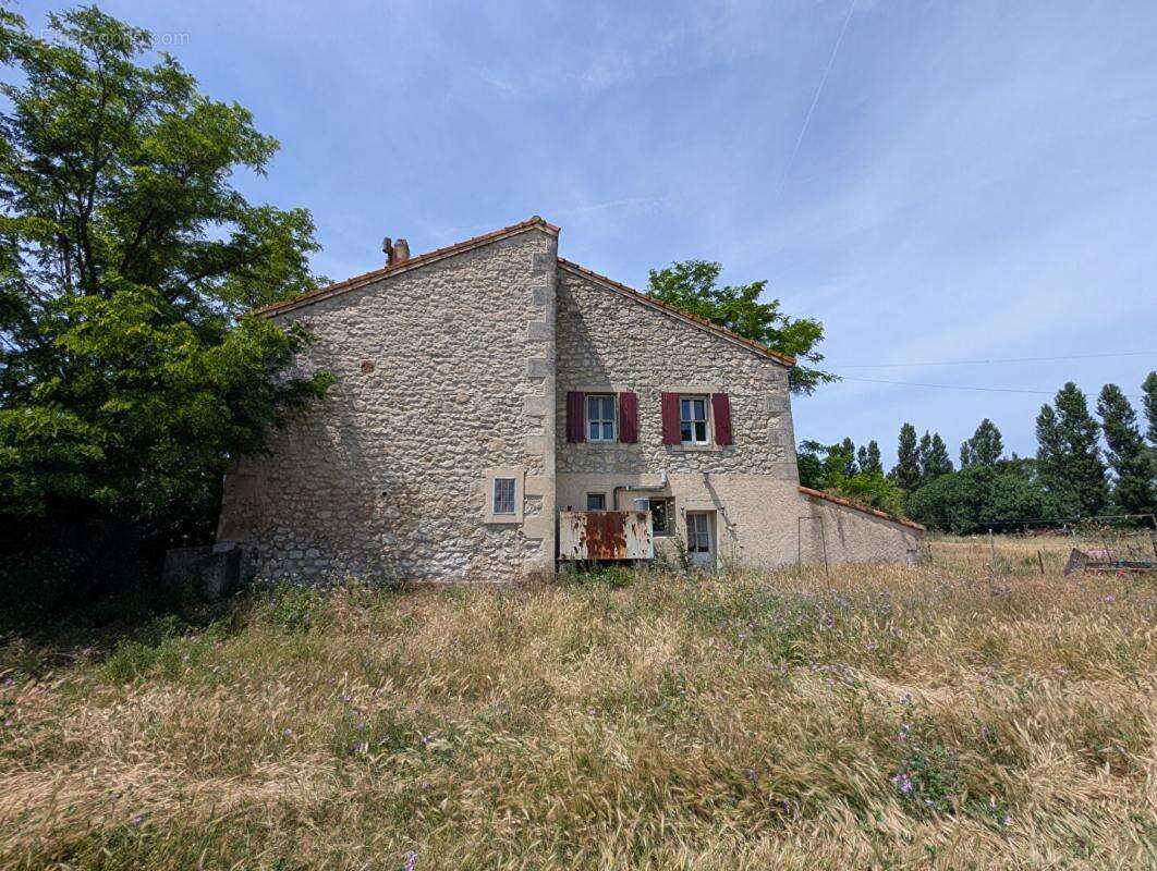 Ensemble immobilier  à Mas Thibert - photo 8
