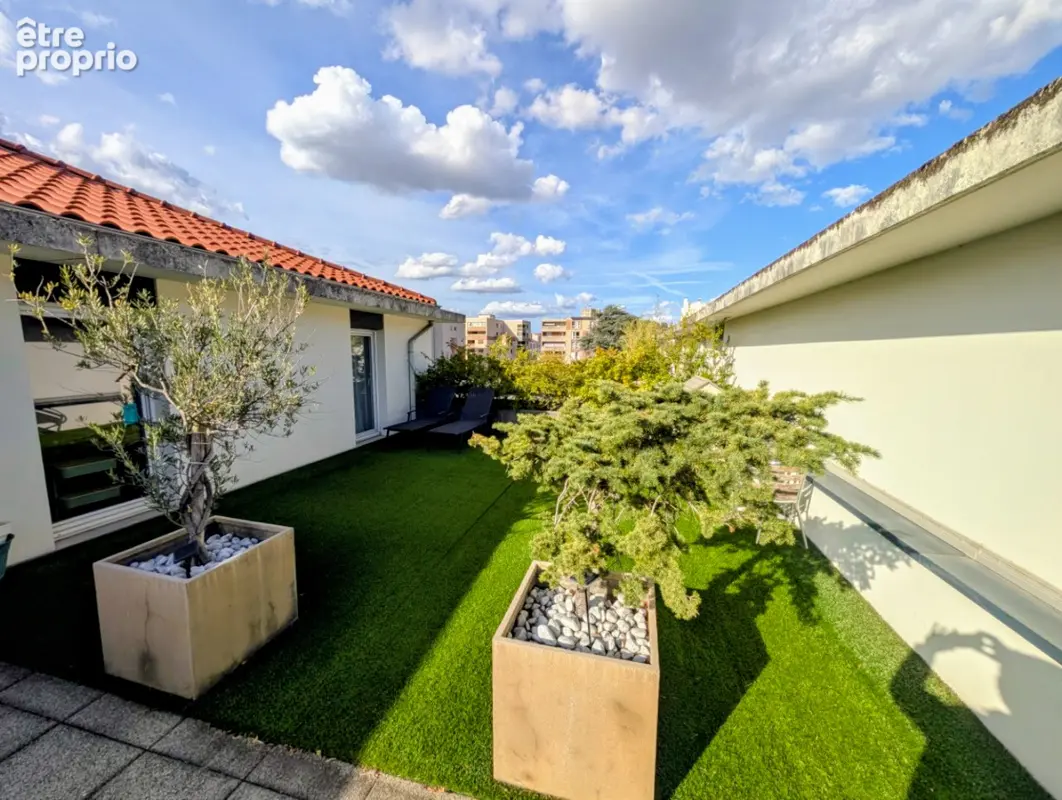 Appartement  en toit terrasse - Vienne Pyramide -  4 pièces - 95 m2 - 120 M² de terrasse - photo 3