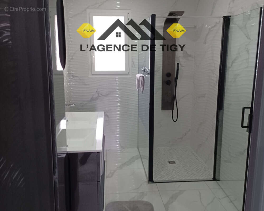 Maison à NEUVY-EN-SULLIAS