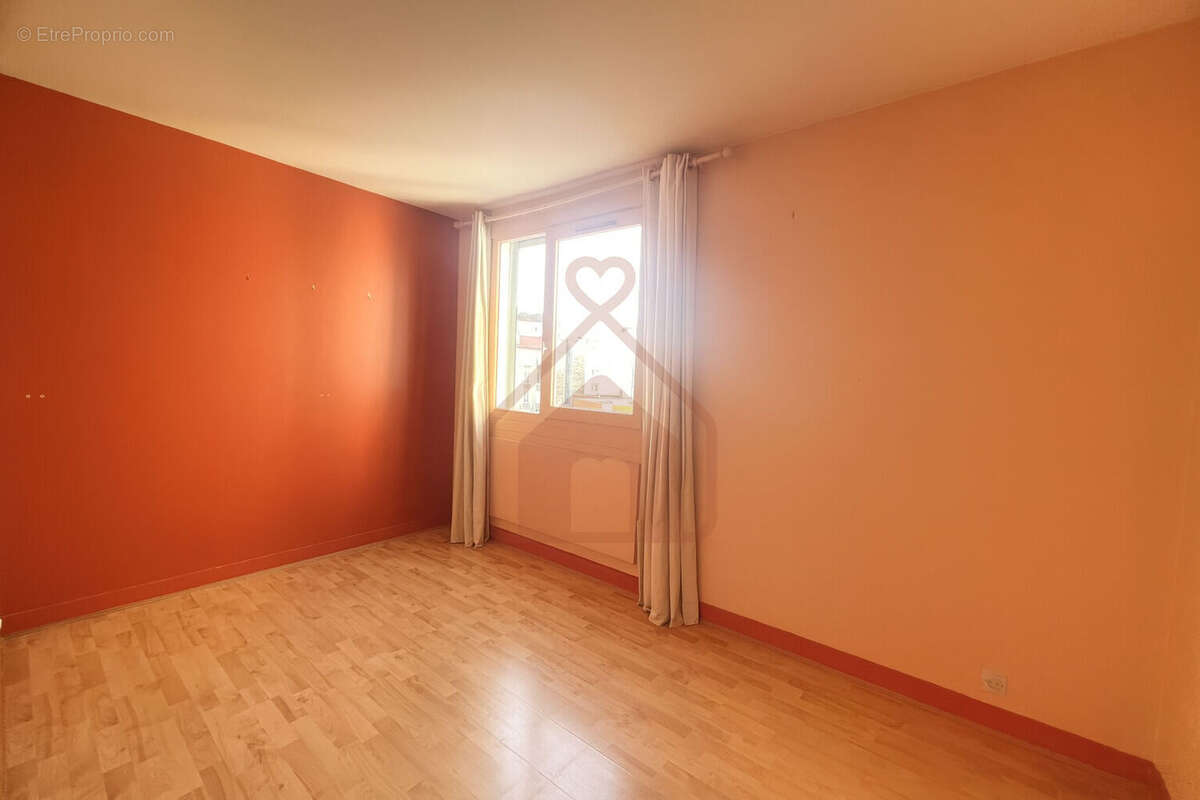 Appartement à LE KREMLIN-BICETRE