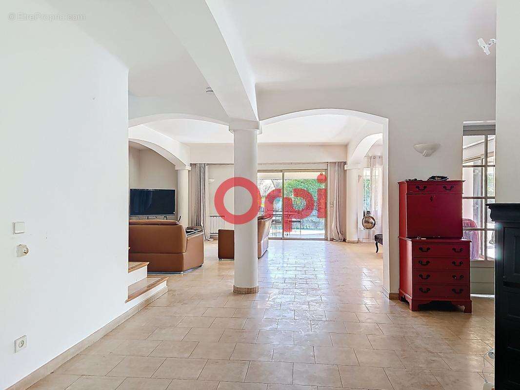 Maison à SIX-FOURS-LES-PLAGES